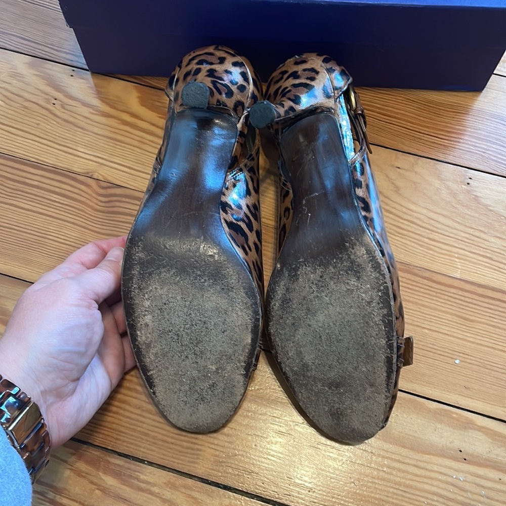 Stuart Weitzman Chatup Peep Toe Heels in Cashew Leopard Size 8 M - Picture 3 of 7